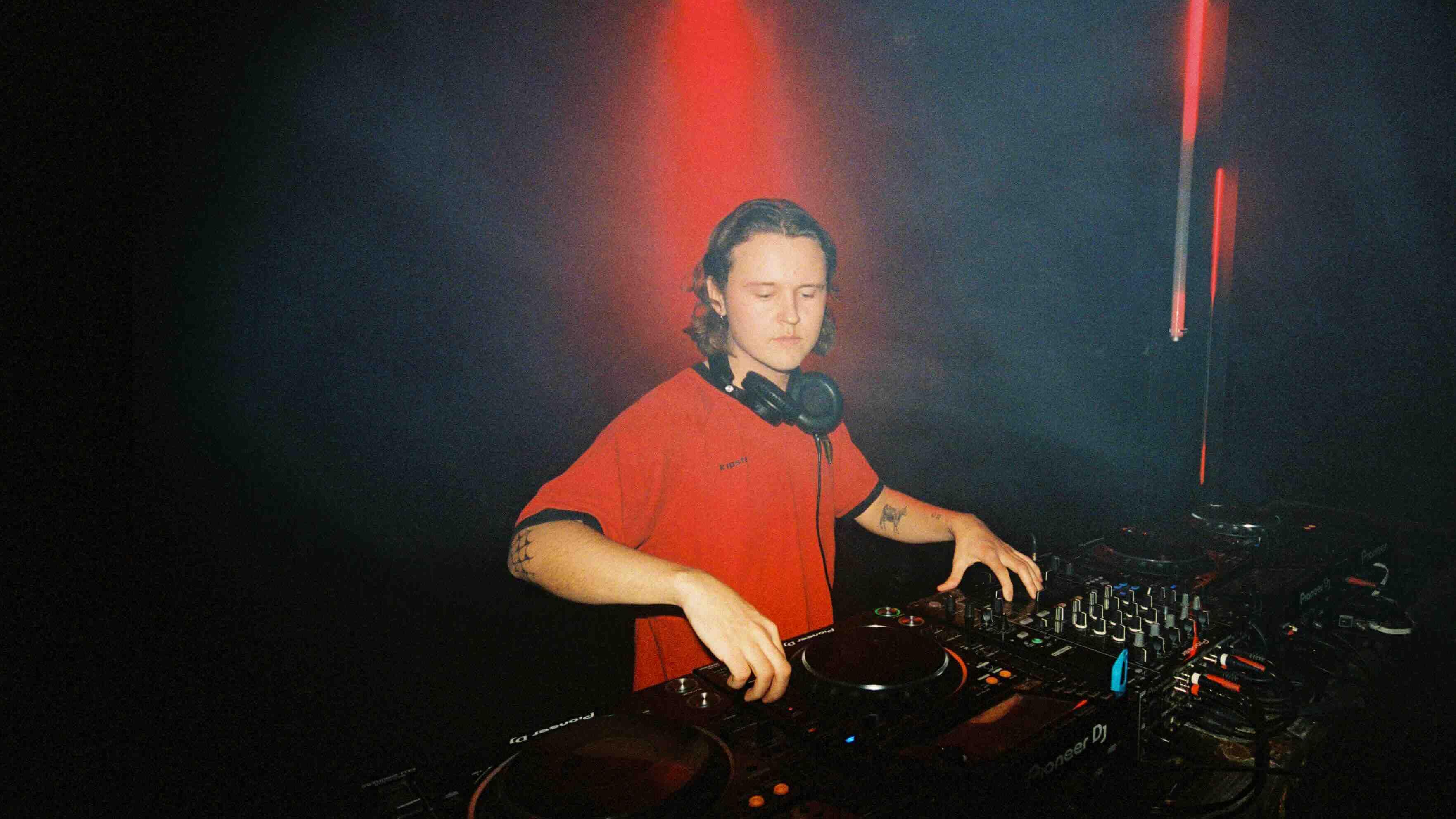 Frædag: dublon + Birdnote