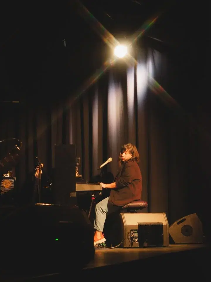 L'Entre Monde - Tara Mehrad