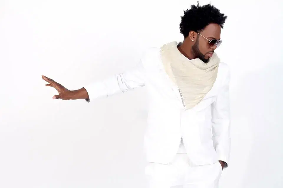 Dwele Live in London + Myron