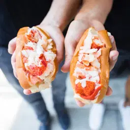 Cousins Maine Lobster at A Street Needham