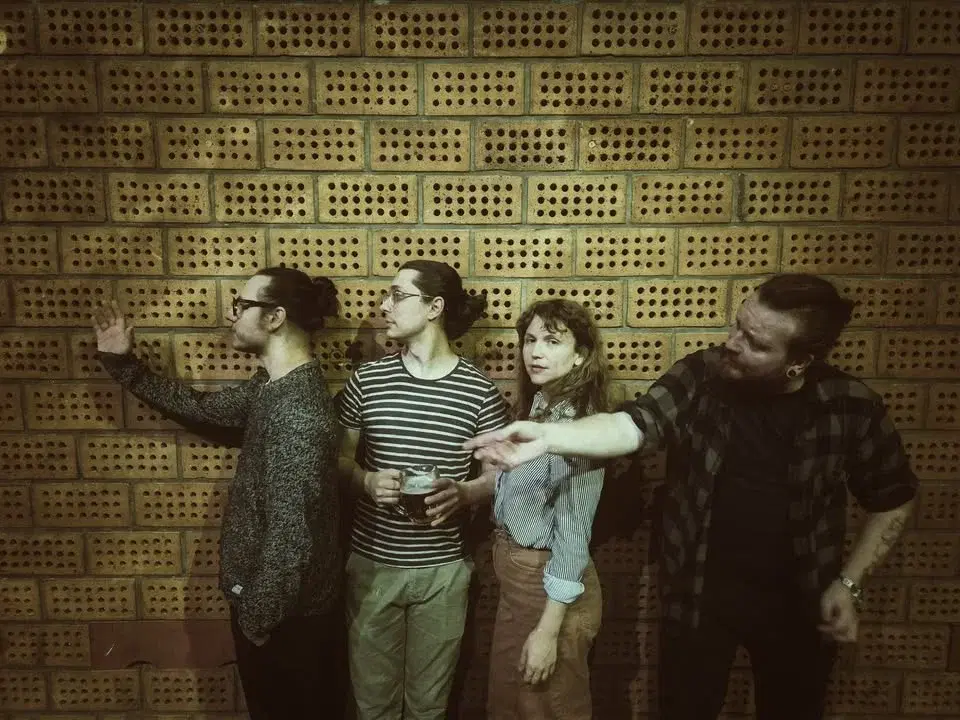 Obyvatelé cihlového domu (křest) | Plum Dumplings