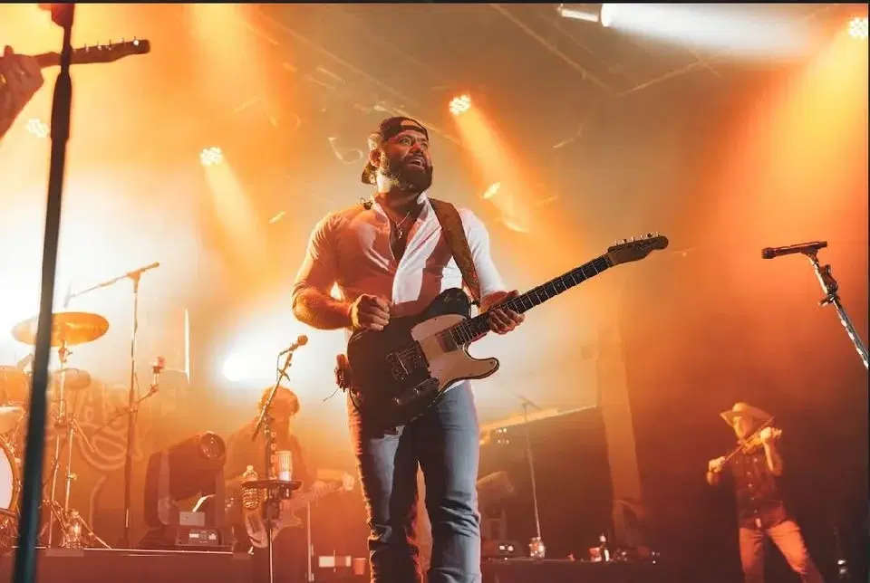 Mike Ryan at Floore's