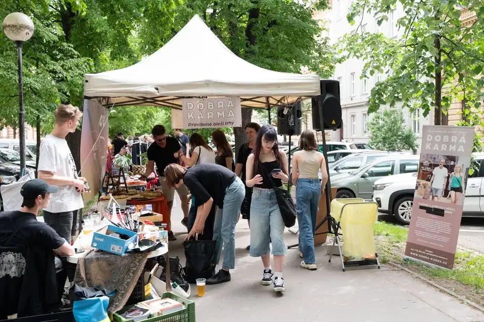 Dobrá karma - záříjový bleší trh na Jarošce