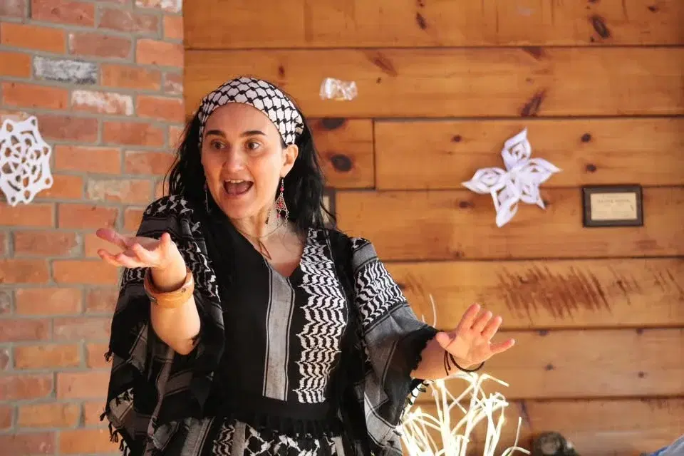 Foredrag: Reviving the Palestinian voice through the use of traditional stories