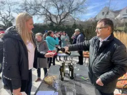 Jarní vinařská stezka 2026 - ochutnávky, sklepy a večer s kapelou i rautem