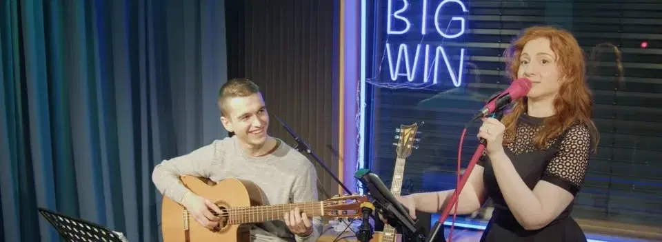 Renata Bilać & Adam Doucha v Kafe nůžky papír