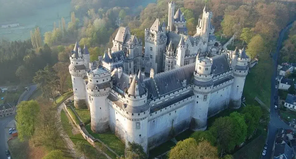 Château de Pierrefonds, Compiègne & Senlis - DAY TRIP - 2 novembre