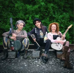 VKB Band (US) | Vicki Kristina Barcelona Band | Victoriateatern