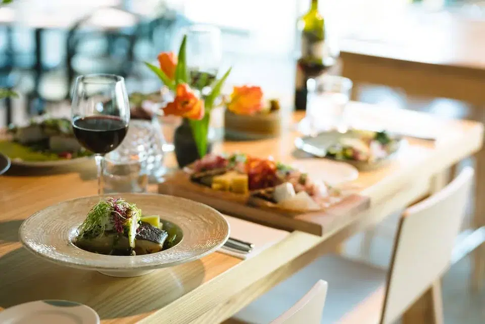 TeaterkvĂ€ll med middagserbjudande! đ