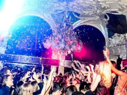 Café Opera — Lördag