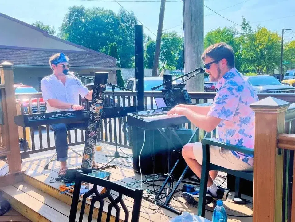 176ers Dueling Pianos returns to Sierra Madre!