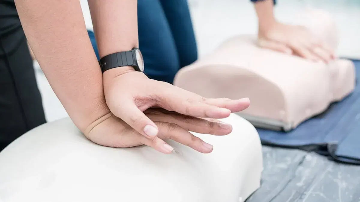 Færdselsrelateret Førstehjælp - Riis Køreskole