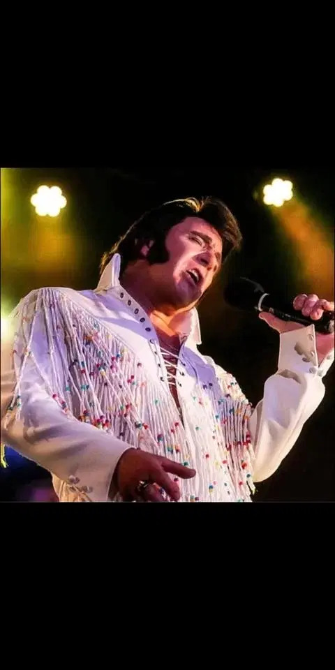 Elvis returns to the Hanover Eagles!