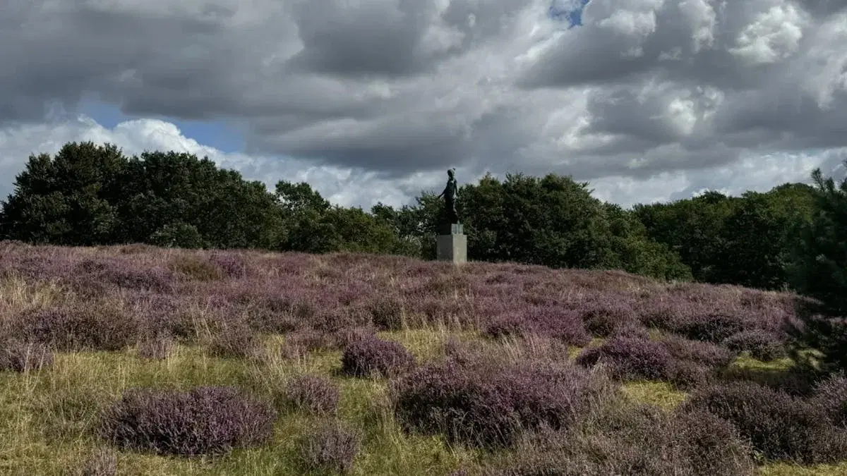 Vandretur i Rudolph Tegners univers (10 km + museum)