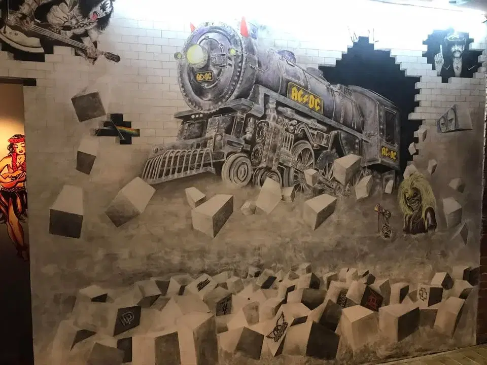 20:00 ST. PATRICK'S DAY: VINTAGE WINE + TUPPENCE + MALEMIRISH