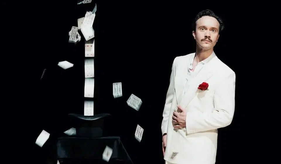 Sveriges sista magiker - om en magikers hatkärlek till magin