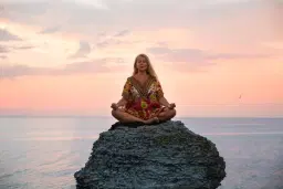 MINIRETREAT MediYoga & Föreläsning Hållbar Kost & Energi