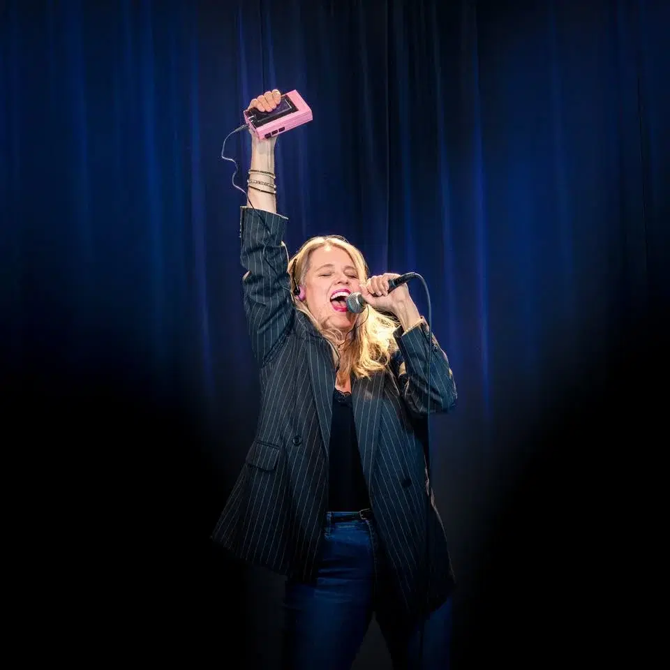 Jag måste bara få sjunga! Musikalisk soppteater med Karin Oscarsson och band