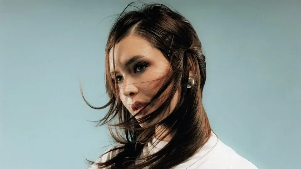 Katie Tupper - Greyhound Tour