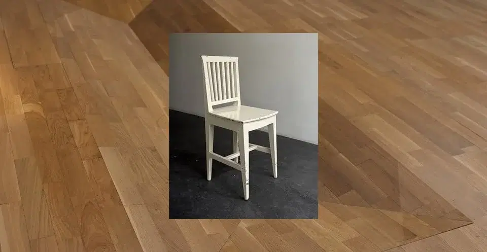 "Komposition med stol (1): Katarina Orakel", Niels Engström