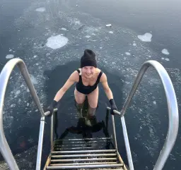 Frukostföreläsning med kallbad