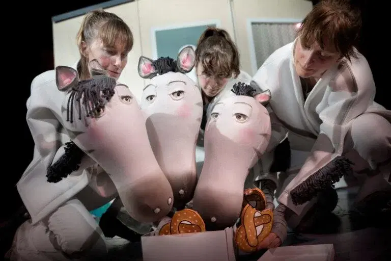 Treo, Enis och en till