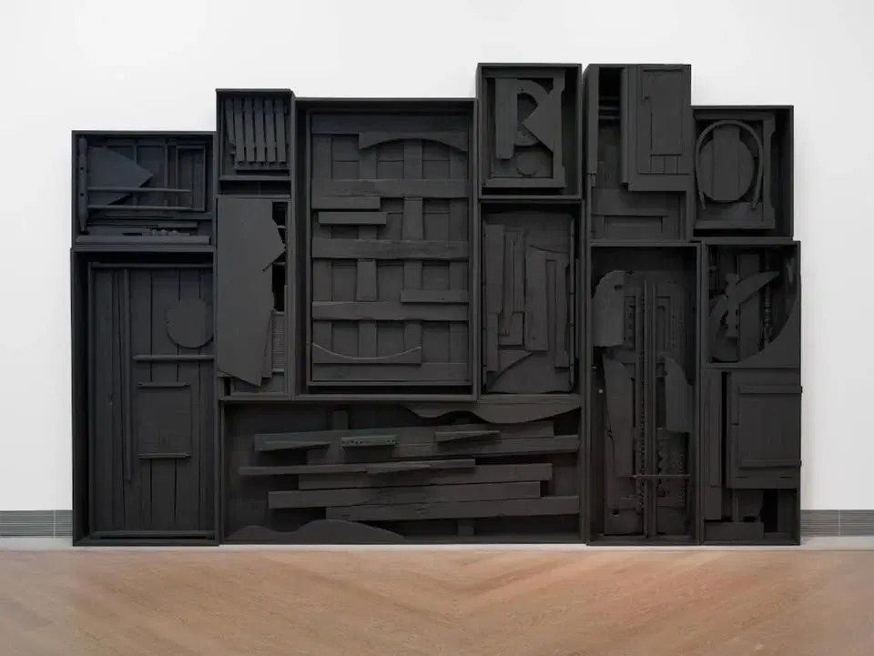 SÖNDAGSVERKSTAD – Monokromt assemblage