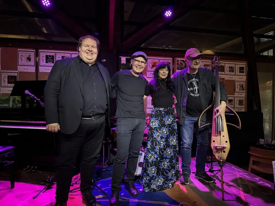 Lördagsjazz med Sara Fischer & Olle Eilestam Trio