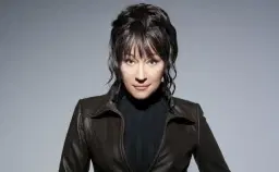 Holly Cole