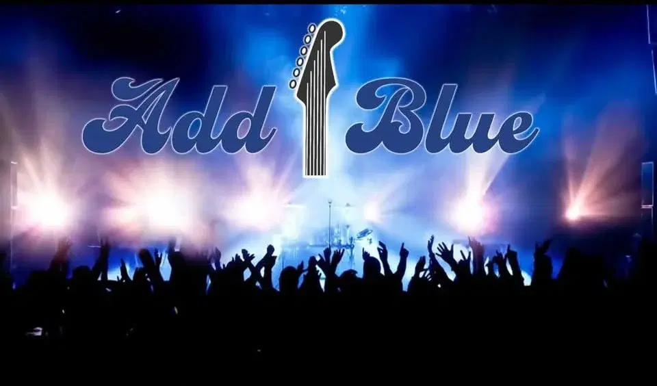 Add Blue spelar på S/S Marieholm