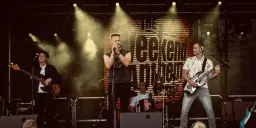 Killerstream: The Weekend Anthems Band – Pop & Rock Anthems