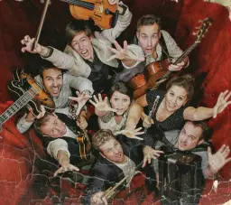 Groot Bal met Accords Perdus & Roots met ‘Bal Sjanté’ @ Het Oude Badhuis