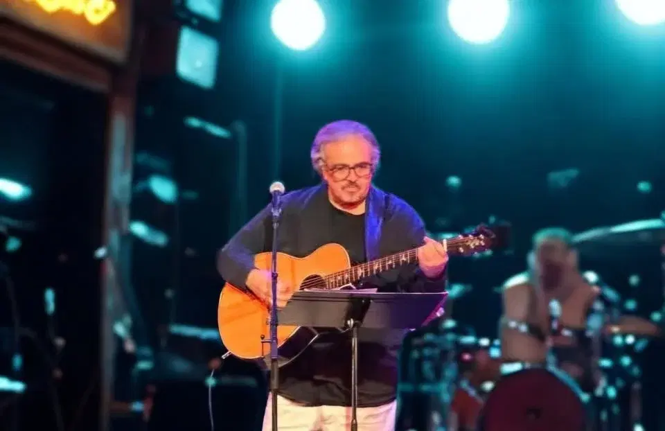 Solo Acoustic Act - Featuring Gary Bigelow