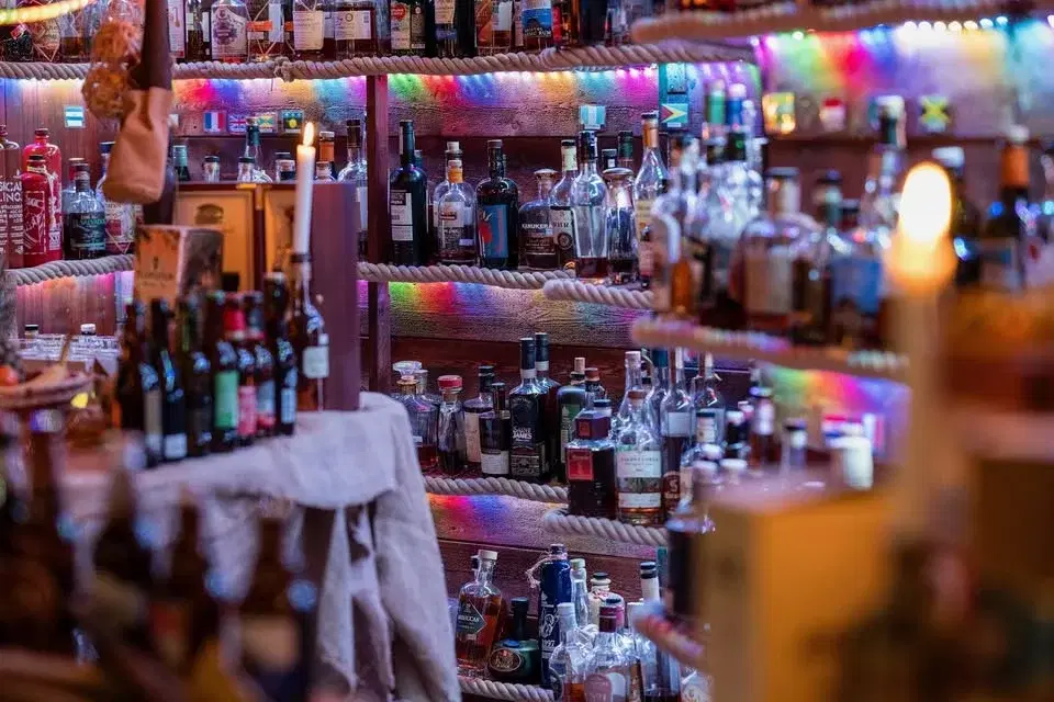 Romprovning, Kaptensmiddag och öppna Barer