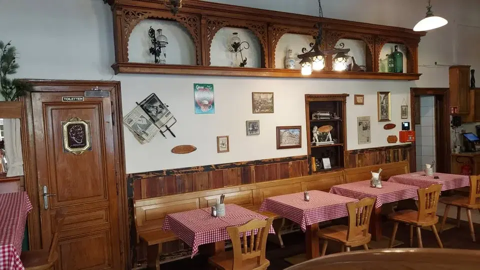 Kleidertausch Wiener Wäsch in der Mitzitant'