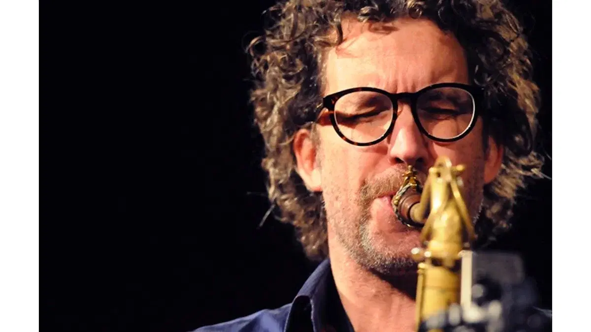 Per ”Texas” Johansson Hosting