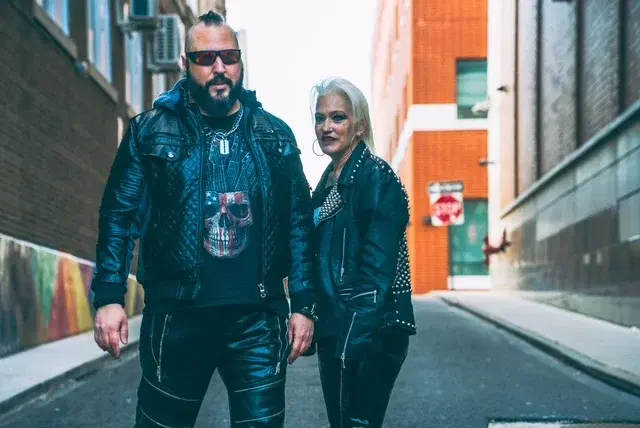 The Alley (Pottstown, PA) Shark Acoustic Duo