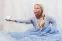 Dansa och språka med bebis och bollis