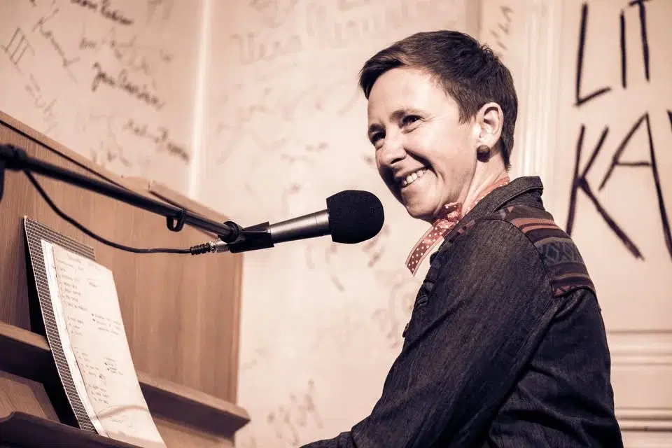 PÍSNĚ S PŘÍBĚHEM - Petra Bílková Divadlo KAMPA ve Zlíně