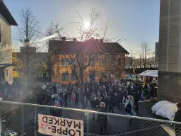 Loppemarked Løren skole, lørdag 11-16 og søndag 12-16