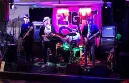 Zight gästar Hörnet I Torslanda