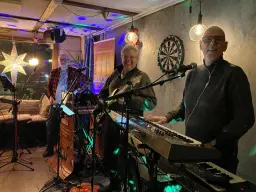 TRENDERs kör våra favoriter! KH Vingen, Musikcafé Nostalgi/AW…igen!!!!