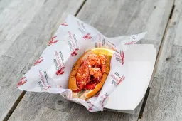 Cousins Maine Lobster at Lowes - Lewistown