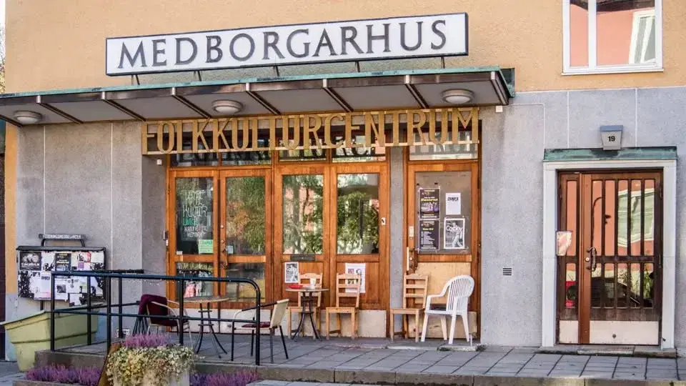 Auktion Folkkulturcentrum (Medborgarhuset) söndag 8 mars kl.13 visning från kl.12:30