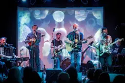 Malostranská beseda, Mirek Kemel s kapelou