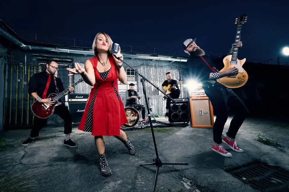 Deliwery & Mladé Perspektivní Ryby v Rock Café