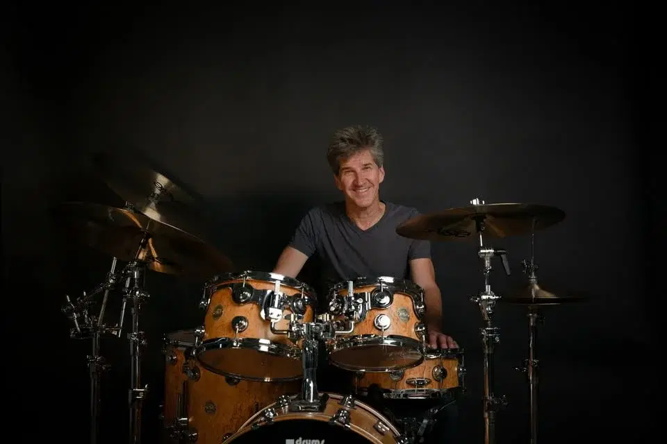 Chad Wackerman & The L.A. All-Stars + Support: Jeff Aug (US) | Victoriateatern