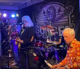 Sunset pop n rock på Limerick Bar & Grill