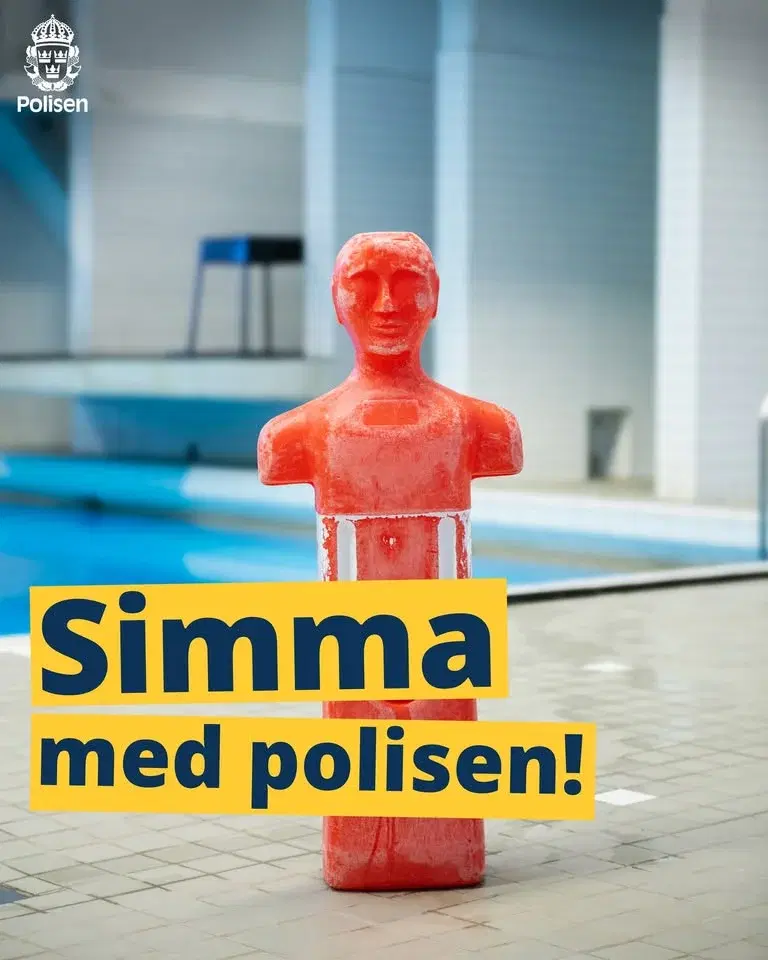 Simma med polisen
