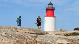 Guidad vandring pÄ vackra HÄllö vid Smögen